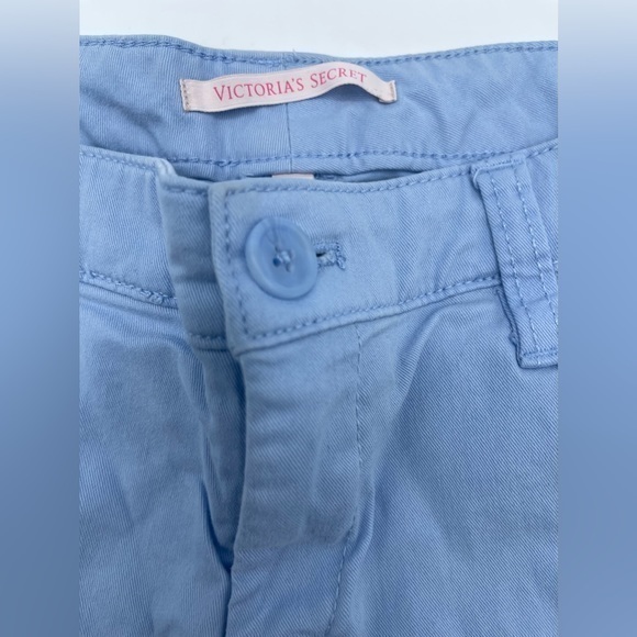 Victoria’s Secret white chino‎ flat front shorts, size 4 - Picture 2 of 4